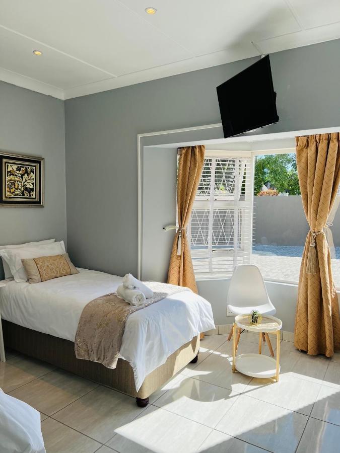 Jodwell Guesthouse East London Extérieur photo
