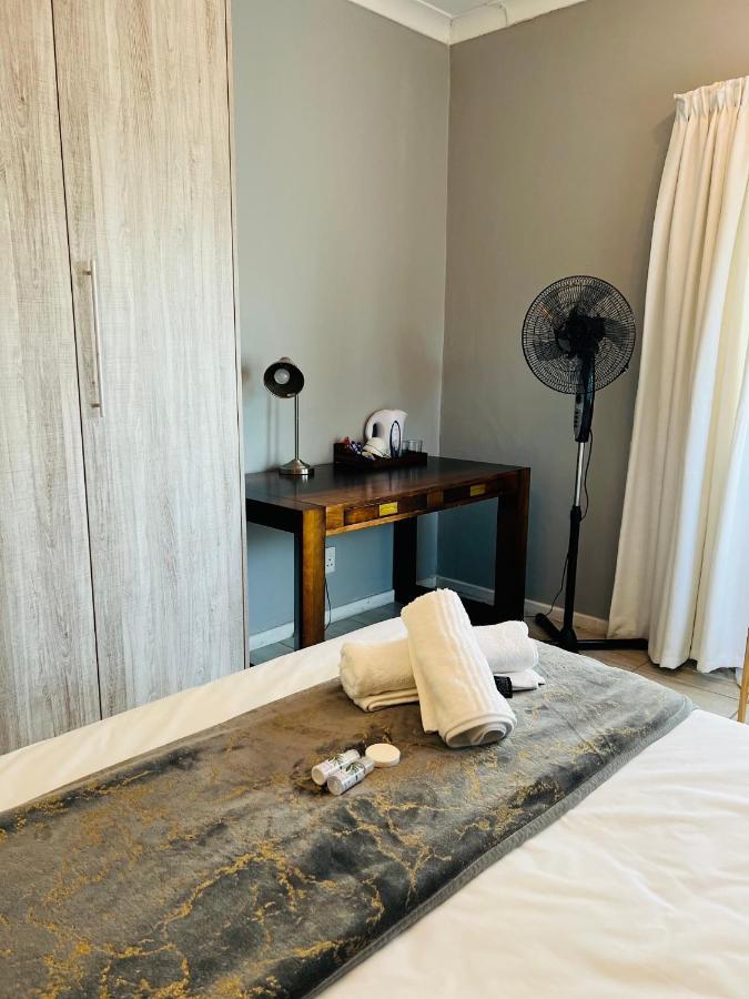 Jodwell Guesthouse East London Extérieur photo