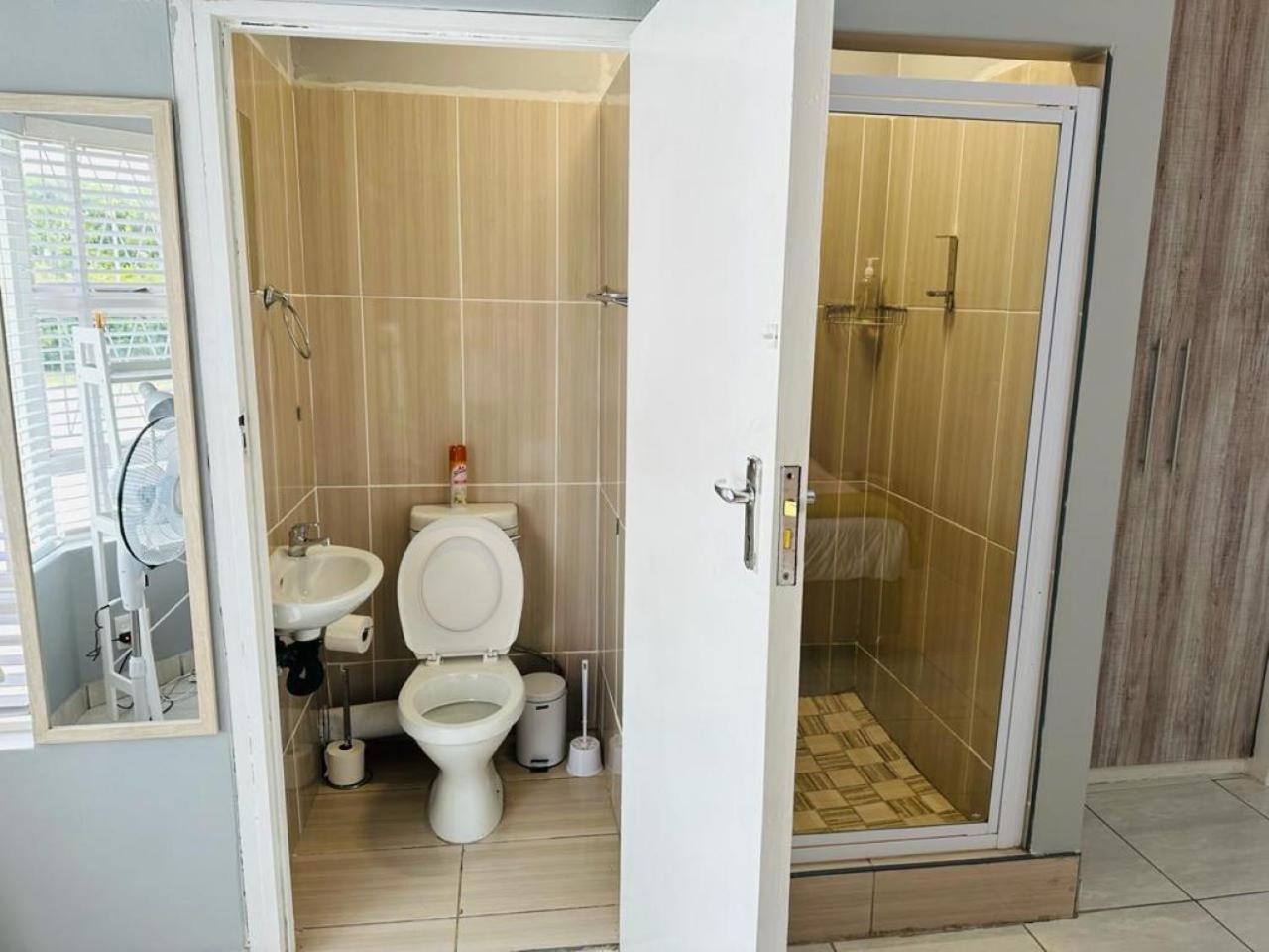 Jodwell Guesthouse East London Extérieur photo